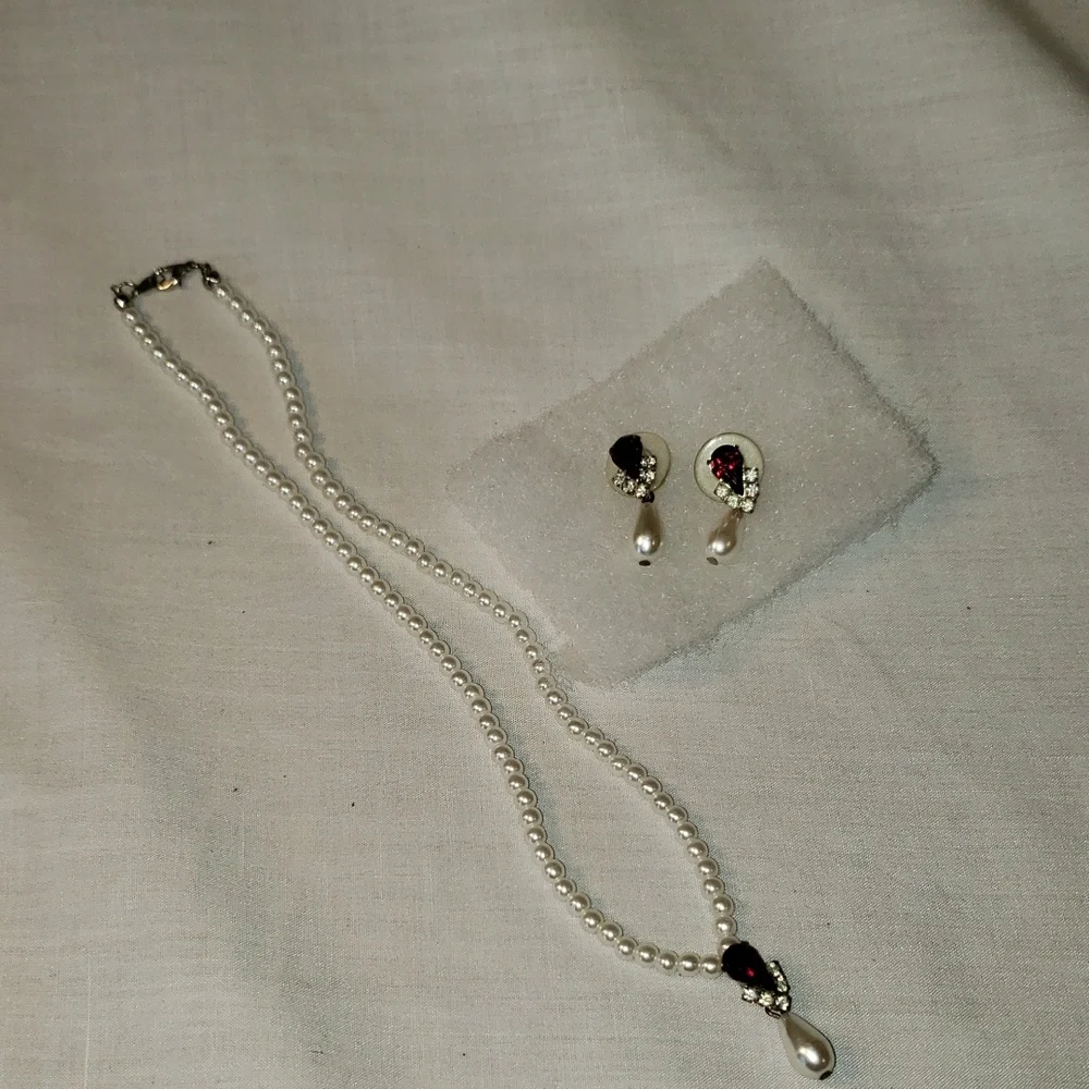 Faux Pearl & Red Gem Jewelry Set- 15.5
